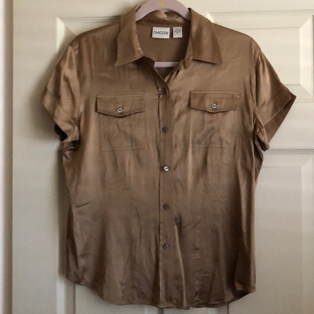 Chico’s size 1 blouse equivalent to 8/10